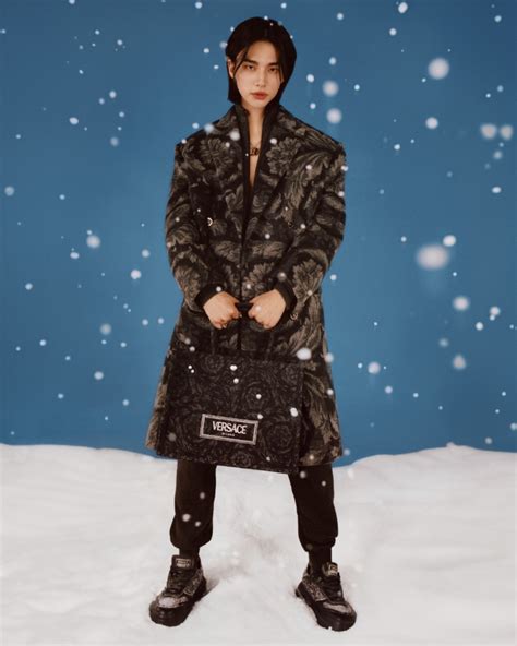 versace hyunjin for holiday.